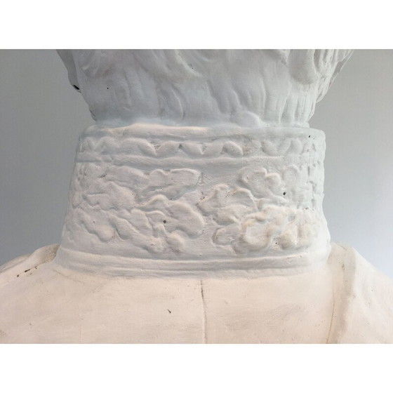 Image 1 of Busto de yeso antiguo de Luis Felipe, 1930