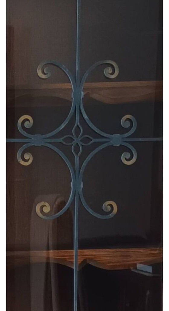 Image 1 of Vetrina in rovere massello del XX secolo 