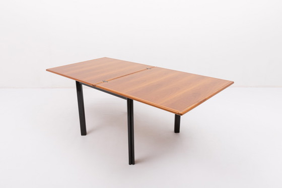 Image 1 of Table de salle à manger pliante en noyer au design italien des années 1980