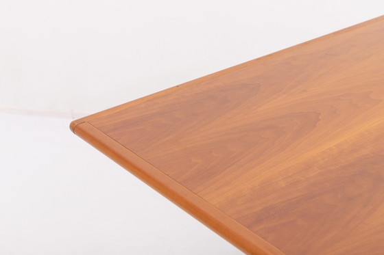 Image 1 of Tavolo da pranzo pieghevole in noce, design italiano vintage degli anni '80