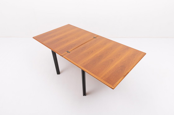 Image 1 of Table de salle à manger pliante en noyer au design italien des années 1980