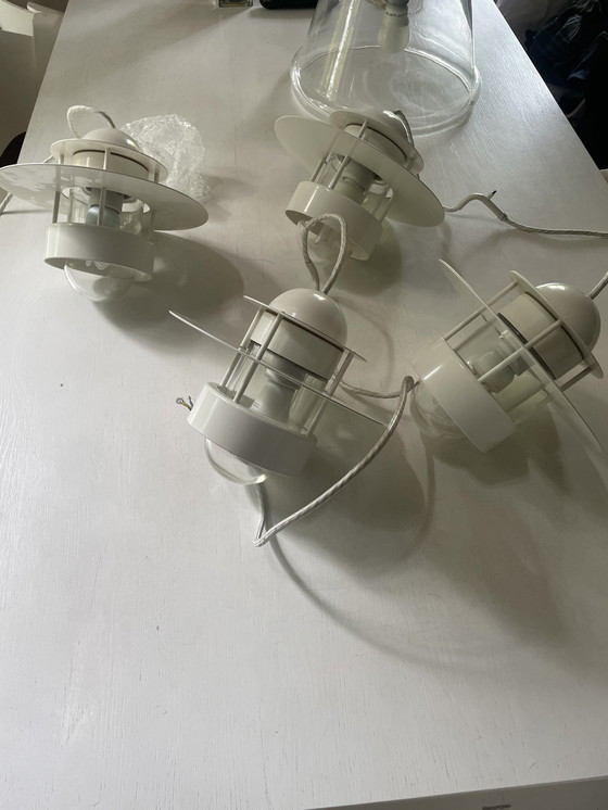 Image 1 of 4x lampes suspendues Louis Poulsen Orbiter