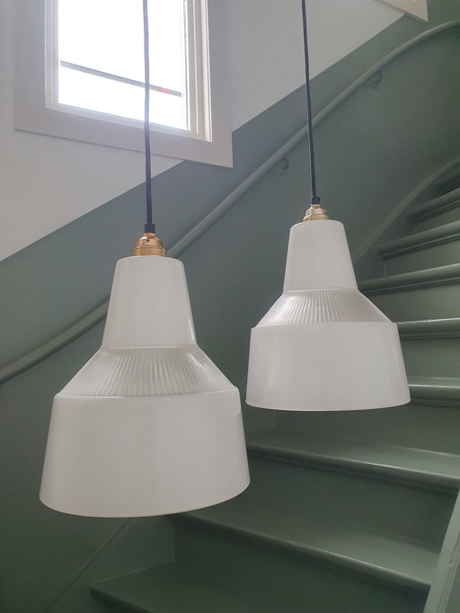 2x lampes suspendues vintage en verre français