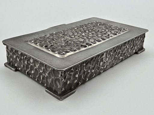 Perletinn, Norwegian Design Box, Brutalist