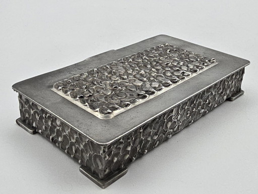 Perletinn, Norwegian Design Box, Brutalist