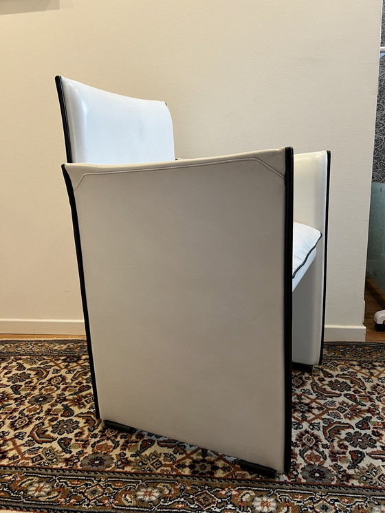 Image 1 of Juego de 4 sillas con reposabrazos Cassina Break 401, cuero blanco, Mario Bellini, excelente estado