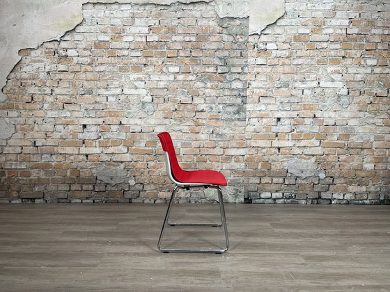 Image 1 of Vitra HAL Sledge rouge