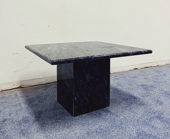 Image 1 of Table basse en marbre