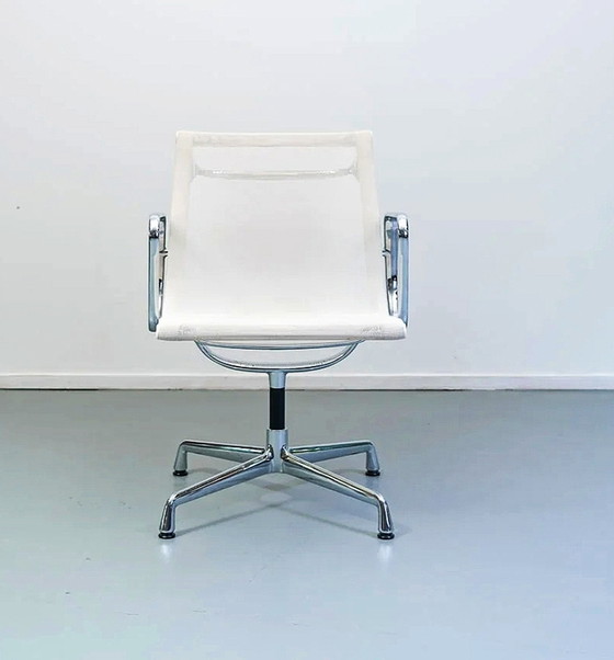 Image 1 of 4x Vitra Eames EA108 White Netwaeve Alu