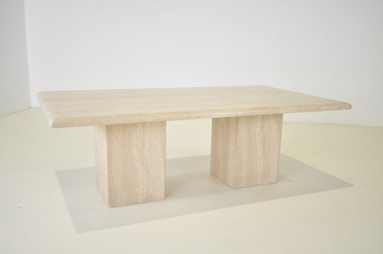 Image 1 of Table basse en travertin