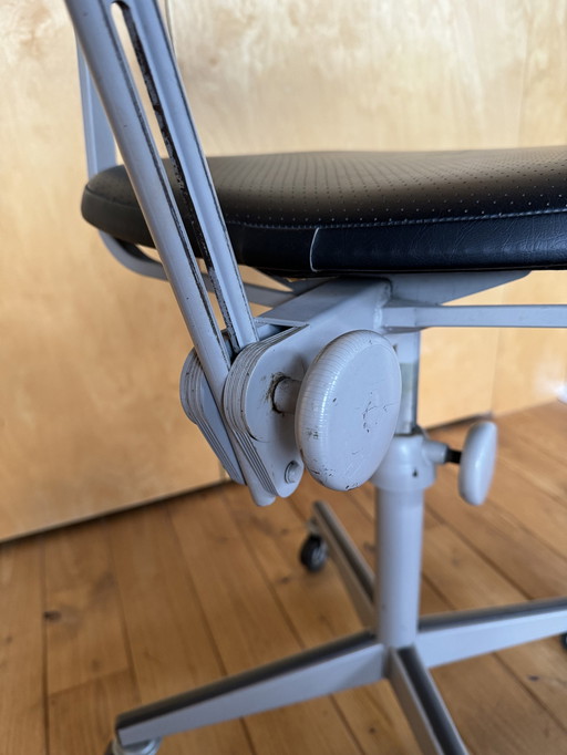 Ahrend The Circle Office Chair