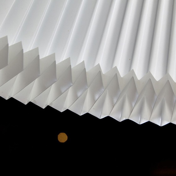 Image 1 of Lampada a sospensione vintage modello 1-27 in lamiera di plastica di Tage Klint per Le Klint, 1940