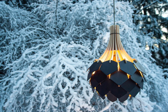 Image 1 of Lampada a sospensione in legno bicolore realizzata in Italia da Ulap Design