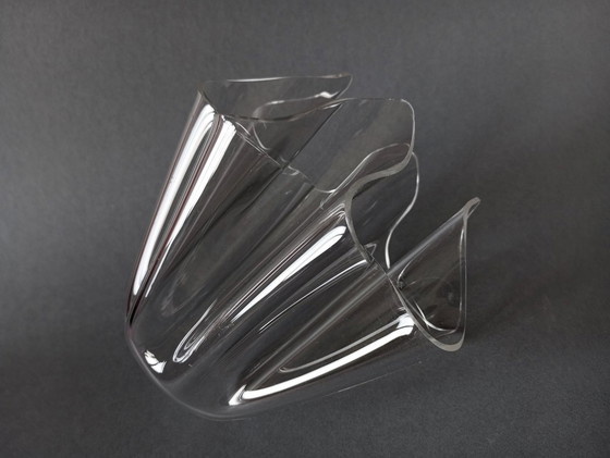 Image 1 of Luigi Mazzoni - Guzzini "Cartoccio" Fazoletto Acryl Space Age Design Vase 1970'S