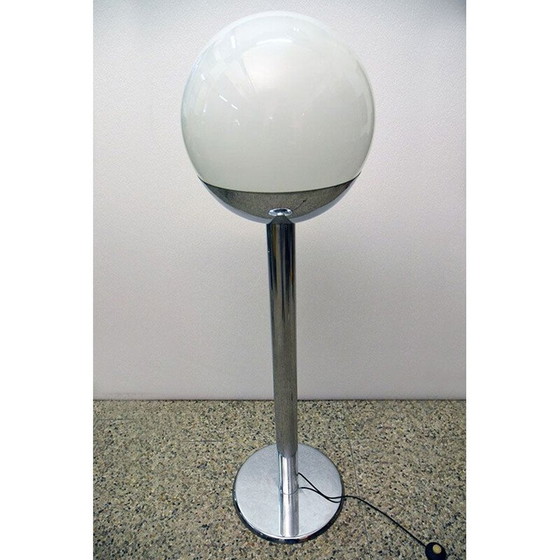 Image 1 of Vintage floor lamp in chromed metal and oplaine glass, Italy 1970