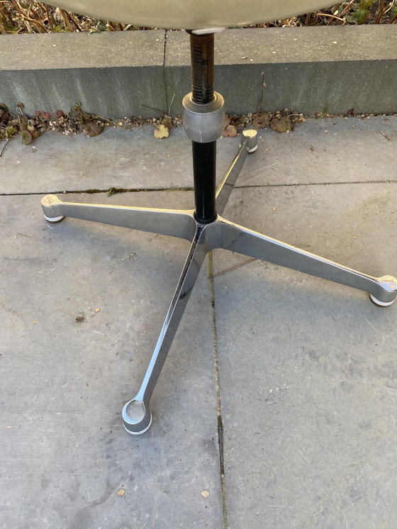 Image 1 of 4x Eames Herman Miller Bucket Chairs Sixties