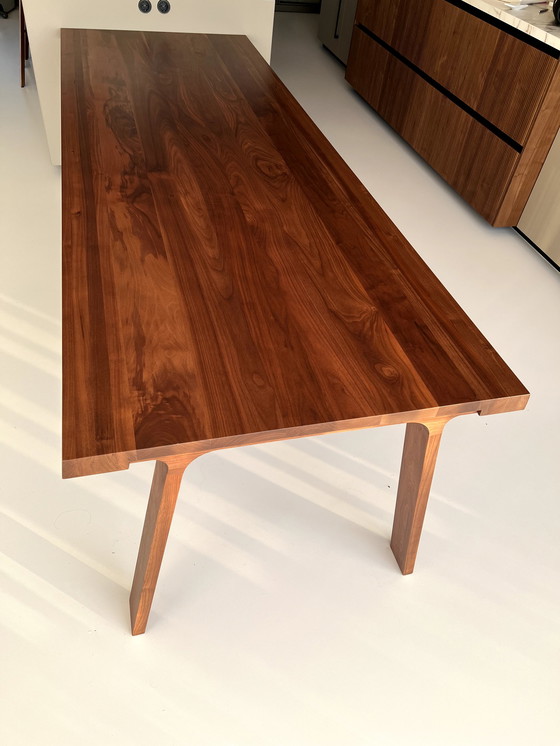 Image 1 of Montis Doble table walnut