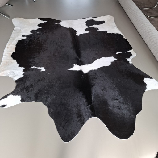 Rug cowhide XXL Dark Brown With White