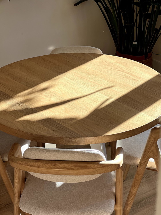 Image 1 of Solid Oak Wood Modern Round Table