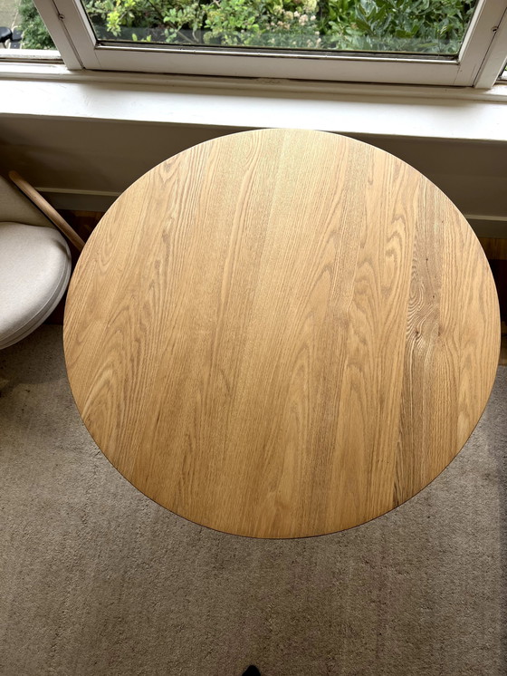 Image 1 of Solid Oak Wood Modern Round Table