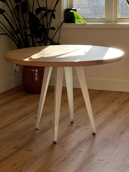 Solid Oak Wood Modern Round Table