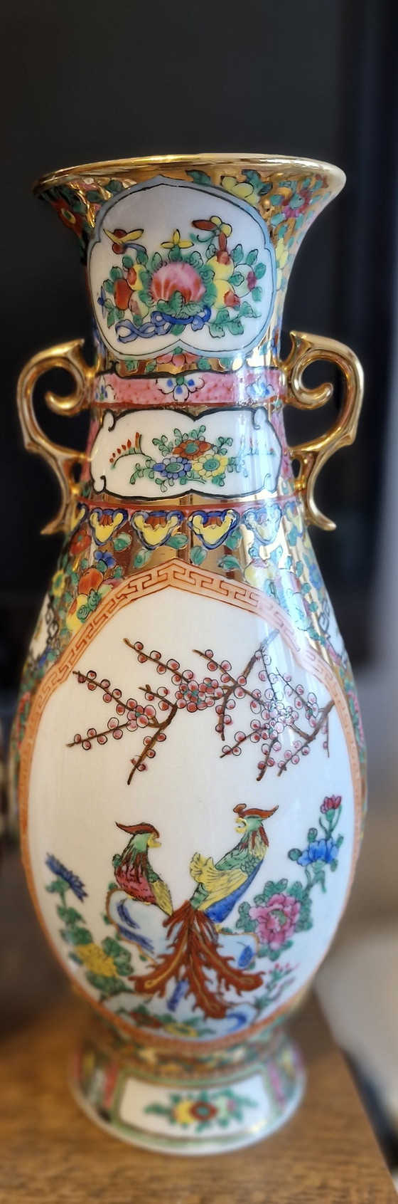 Image 1 of 2 Chinese vases