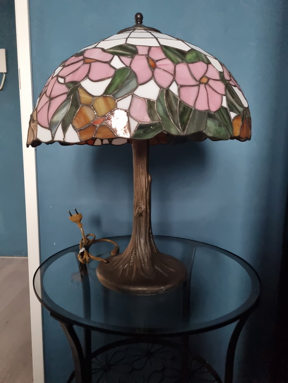 Image 1 of Tiffany Style Table Lamp