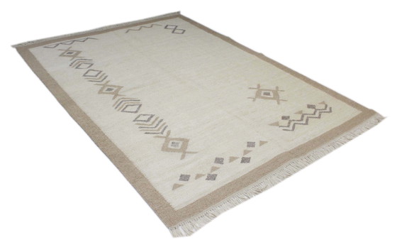 Image 1 of Modern Kilim 237X173