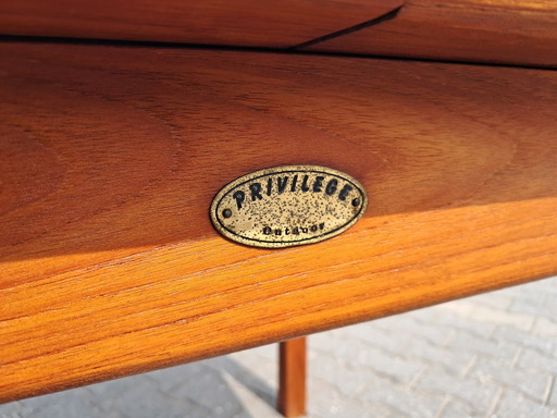 Privilege outdoor teak extendable table 134 cm maximum