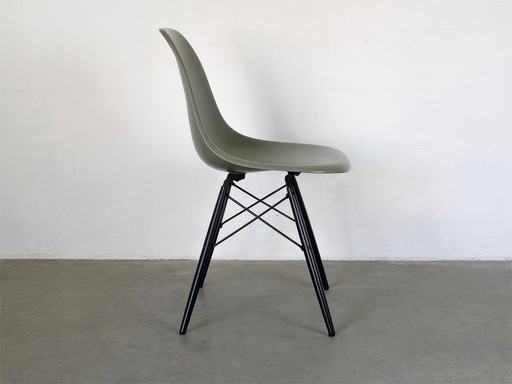 Vitra Dsw Original Glass Fiber In Raw Umber Design Charles Eames