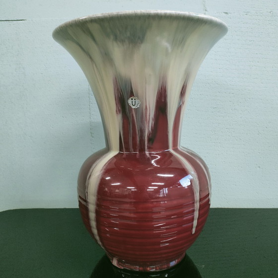 Image 1 of Mcm 1950s Ü-Ceramic -Selenium Red- Vaso a tromba 