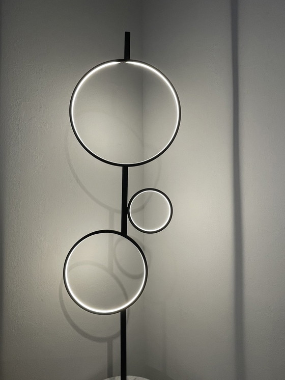 Image 1 of Leolux Pode Osun floor lamp