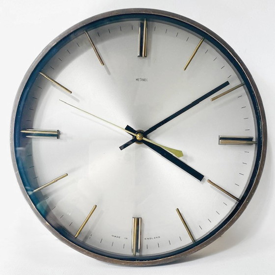 Image 1 of Horloge murale vintage Mid Century Metamec or métallisé