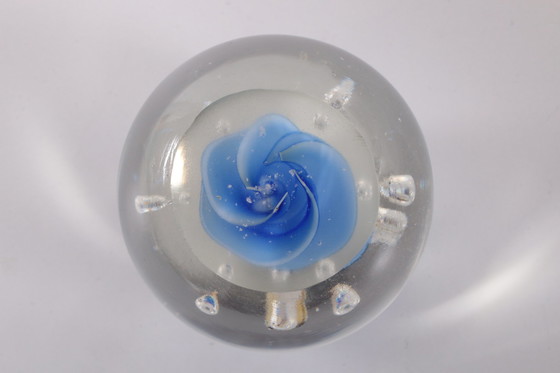 Image 1 of Glass aquarium Paperweight with fish