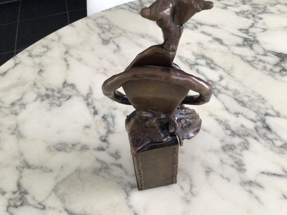 Image 1 of Figurine abstraite en bronze