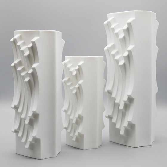 Image 1 of ARCHAIS Heinrich FUCHS Op Art Retro HUTSCHENREUTHER Bisque Vase en Porcelaine Duo