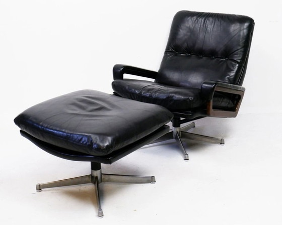 Image 1 of King Chair & Ottoman