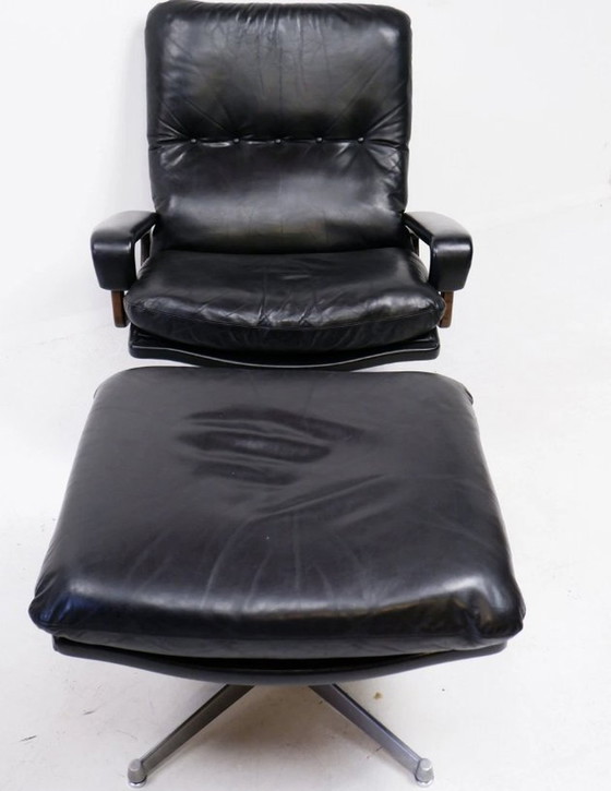 Image 1 of King Chair & Ottoman