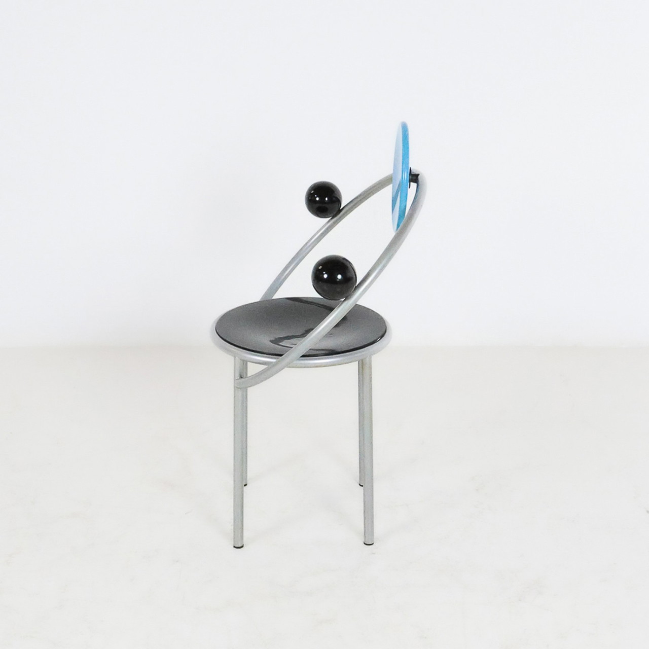 Memphis Milano 'First Chair' 1983 | €1,250 | Whoppah