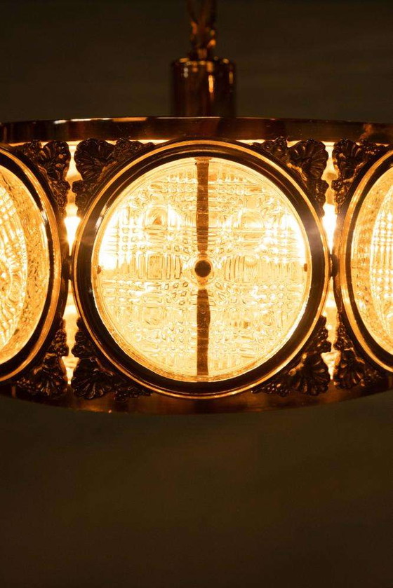 Image 1 of Lampada a sospensione vintage in vetro Svezia anni '60, pendente in ottone e vetro