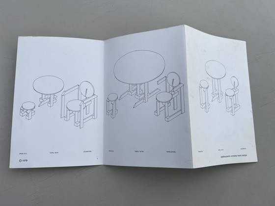 Image 1 of Memphis style table and chairs, Henk Lampe