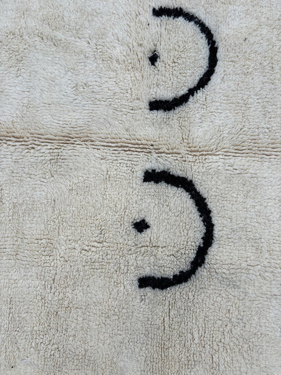 tapis en laine au design minimaliste – Wool, Vintage (photo 3 of 9)