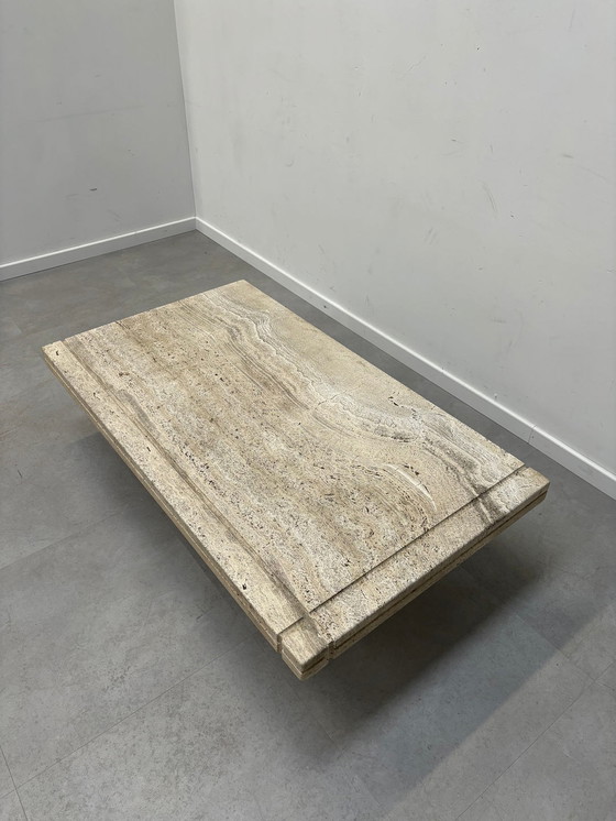 Image 1 of Table basse en travertin