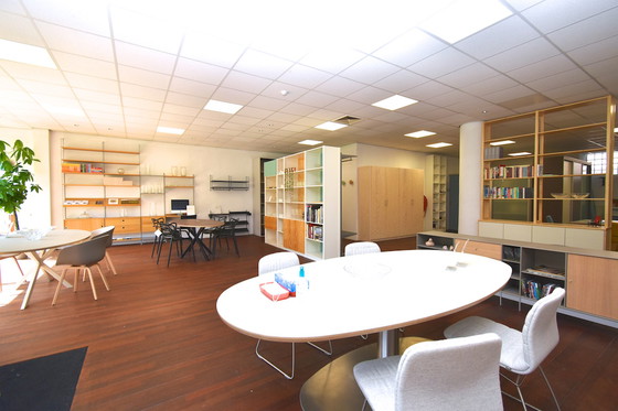 Image 1 of Mesa de comedor Superellips de Rob Brandt Design