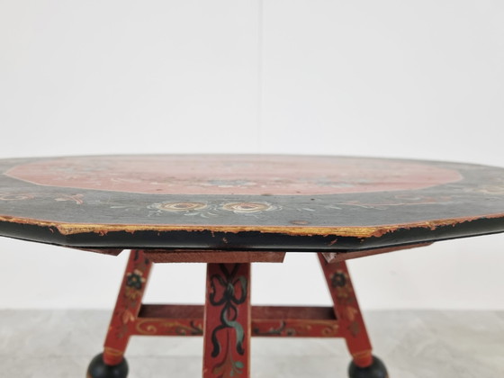 Image 1 of Table basse Hindeloopen d'art populaire hollandais, 19e siècle