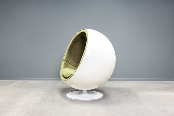 Image 1 of Ball chair