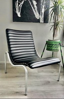 Chaise basse Stabin Program Modèle 703 Par Kho Liang Ie