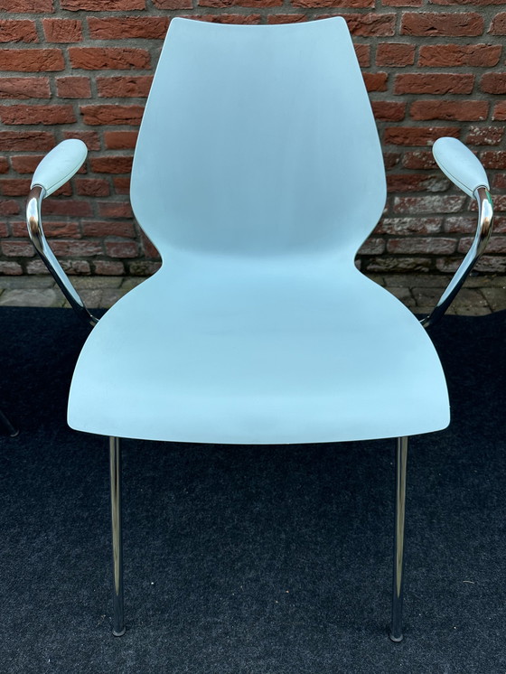 Image 1 of Kartell Maui 3 chairs with armrests.