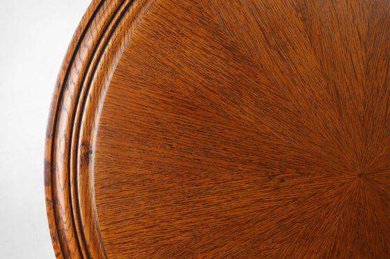 Image 1 of Mesa auxiliar circular inglesa antigua de roble tallada a mano con patas en forma de cabeza de león