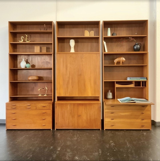 Image 1 of Hans J. Wegner RY-16 Module Armoire-étagère Commode